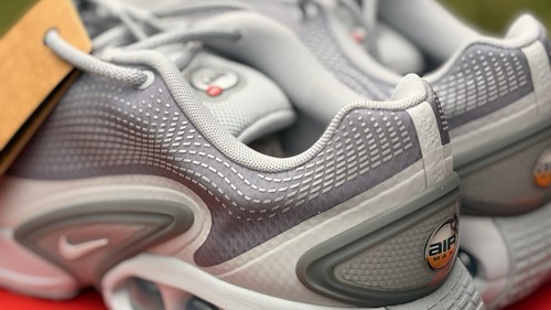 NUEVO Nike Air Max DN Entrenadores - DV3337 007 - Talla UK11 EUR46 - Gris Lobo - Imagen 12 de 15