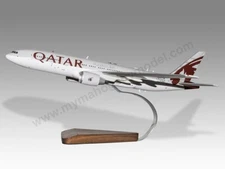 Boeing 777-200LR Qatar Airways Desk Wood Airplane New Model Small Scale 1/200