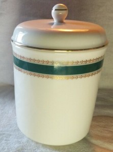 Vintage-Porcelain-Container-Cotton-ball-holder-Bill-Blass-Approximately-5-inches