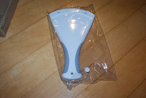The Pampered Chef Jar Opener #2677 Metal Teeth New in Box - Picture 3 of 3