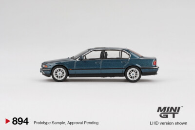 Pre-order) Mini GT #894 BMW 750IL Sorrento Blue Metallic LHD