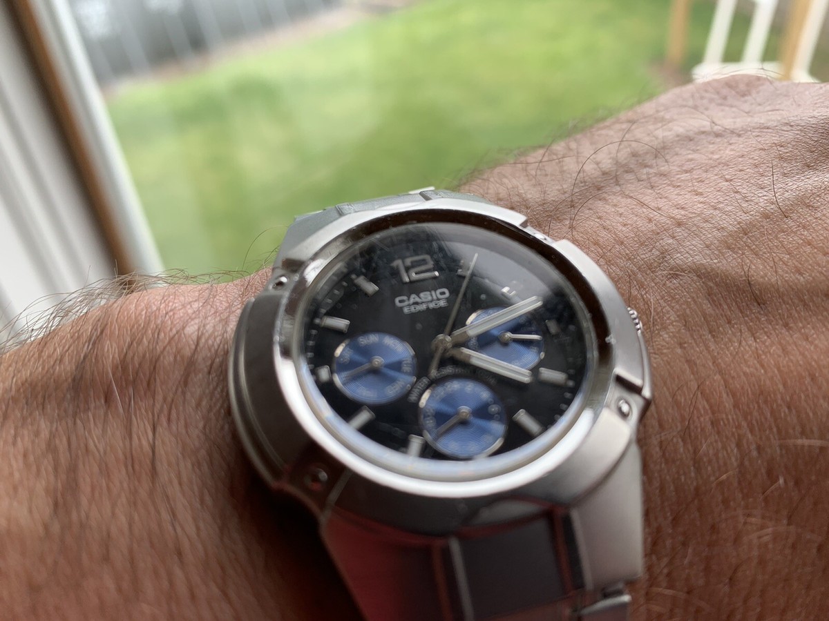 Casio edifice 303 2025