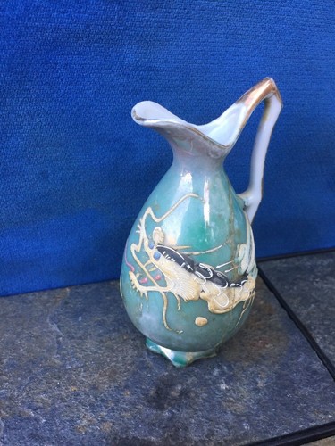 Antique JAPAN Japanese Kimono Komodo Dragon Turquoise Raised Art Pitcher Vase - 第 2/6 張圖片