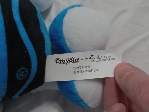 Crayola Crayon Experience Cerulean Blue & Screamin Green Plushies Mall Of Americ - Picture 3 of 3