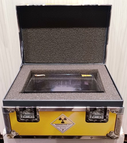 BACK to FUTURE Hot Wheels SDCC 2011 PLUTONIUM CASE BOX DeLorean Time Machine Car - Picture 6 of 12