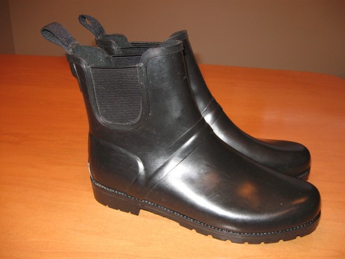 Cole Haan Women's Short Rain Boots Puddle Cordovan Size 6 Black - Picture 3 of 10