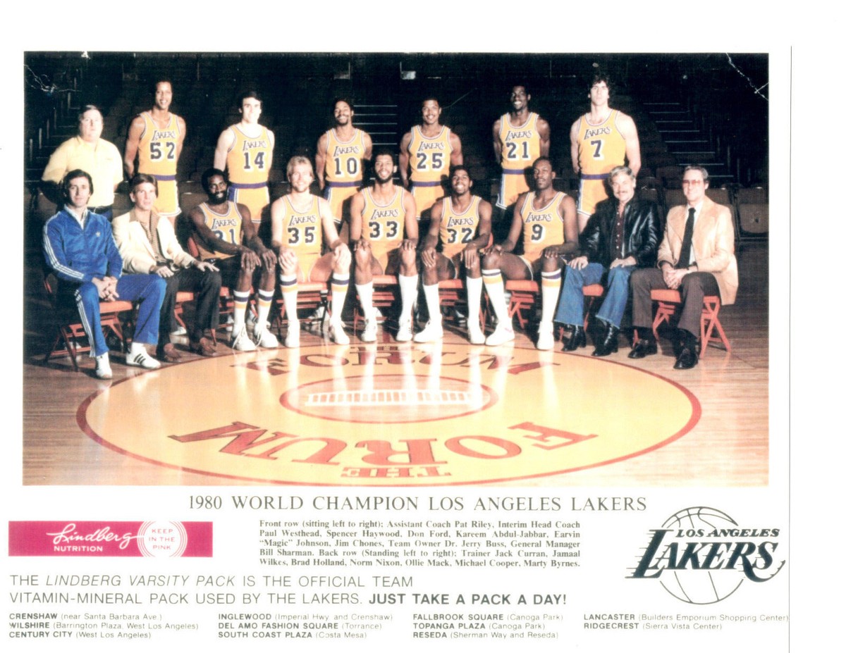 スポーツ・フィットネス Los Angeles Lakers: The Complete History Amazon.com: NBA Dynasty Series: Los Angeles Lakers - The