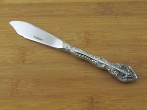 Oneida-Michelangelo-Heirloom-Master-Butter-Knife-6-3-4-034-New-Stainless-China