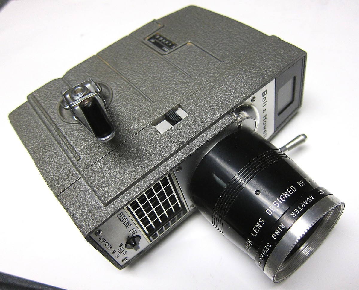 Bell&Howell ベル&ハウエル ZOOMATIC 8㎜フィルムカメラ File:Vintage Bell & Howell Director Series Zoomatic 8mm