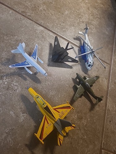 Aviones de guerra fundidos de metal miniatura de colección aviones militares helicóptero - Imagen 2 de 8