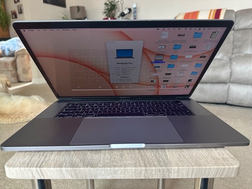 MacBook Pro Touch Bar 15" Gray A1707 (i7, 2.9GHz, 16GB RAM) Spares Or Repairs - Picture 5 of 17