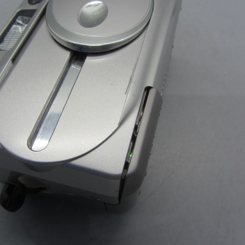 Fujifilm Digital Camera FinePix 2600 Zoom 2.0MP Silver Tested - Picture 7 of 9