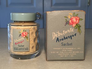 NEW-Vintage-DEBUTANTE-ARABESQUE-SACHET-Perfumed-Sachet-Scented-Powder-Orig-Box