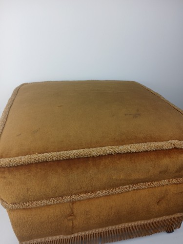Vintage 1970s -  Gold Velour Pouffe Footstool Seat Padded - Trim Fringe Wheels - Picture 4 of 9