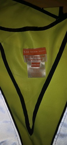 Mens 5.11 Tactical Series Safety Reflective Vest Hi Yellow Regular (Large - XL) - Bild 2 von 2