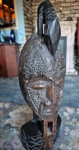 FIGURA AFRICANA TALLADA A MANO PICOTEANDO PÁJARO EN MÁSCARA TRIBAL ARTE ESTATUA HECHA EN GHANA - Imagen 12 de 12