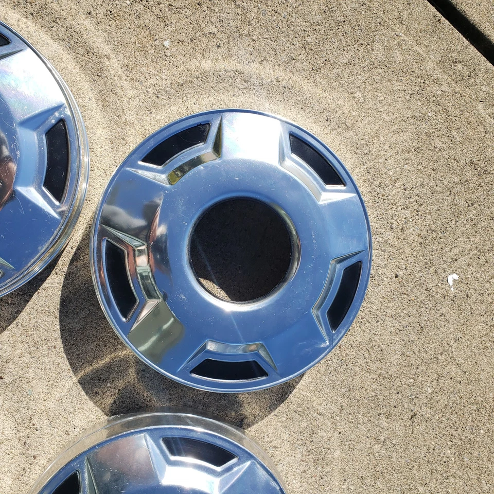 Juego 4x4 4 Tapacubos Ford F150 Perro Camión 10.5 1977 1991 Media Tonelada Foto 4 de 4