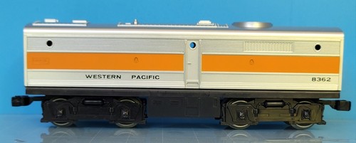 S01: Lionel Western Pacific A & B diesel Engine Locomotive 6-8361 & 6-8362 LN - Picture 9 of 10