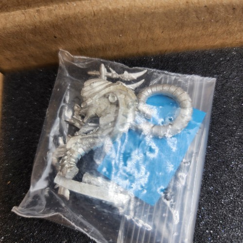 Combined Army Support Pack Combined Army Infinity New CIB - Picture 2 of 11