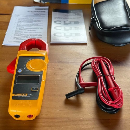 FLUKE 302 Clamp Meter AC400A Digital Multimeter Tester japan - Picture 4 of 5
