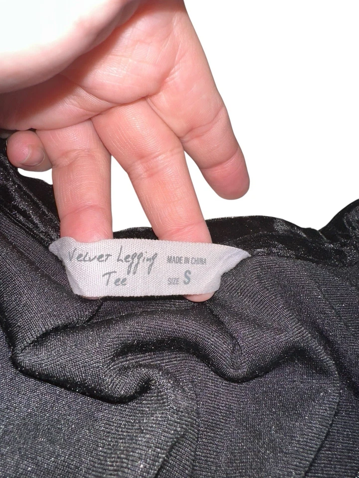 Spring + Mercer Crushed Velvet Legging Tee Black V-Neck Short Sleeve Sz S Witchy - Image 4 of 4