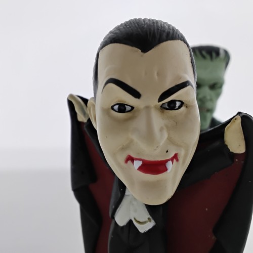 Universal Studios Monsters Vintage Sideshow Frankenstein, Wolfman y Dracula 98 - Imagen 2 de 6