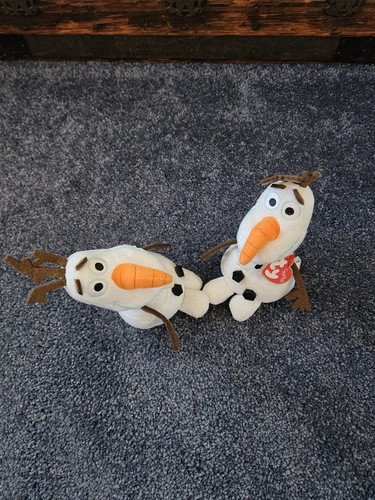 TY Disney Frozen Olaf Twins Juego de dos peluches para rellenos de medias de Navidad - Imagen 5 de 6