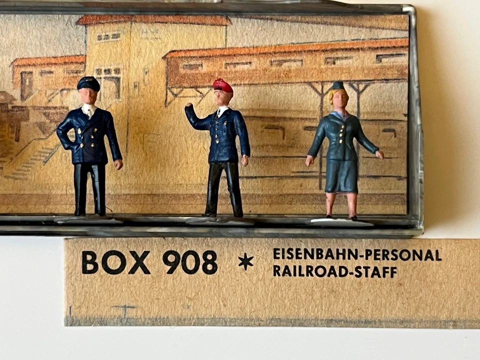 Vintage Walter Merten Box 908 Miniaturplastiken (HO Scale)Railroad Staff - Germ. - Image 3 of 4