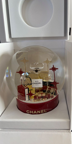 CHANEL N°5 CRYSTAL SNOW GLOBE DOME CHRISTMAS 100% AUTHENTIC( VIP Gift Box) RARE! - Picture 10 of 10