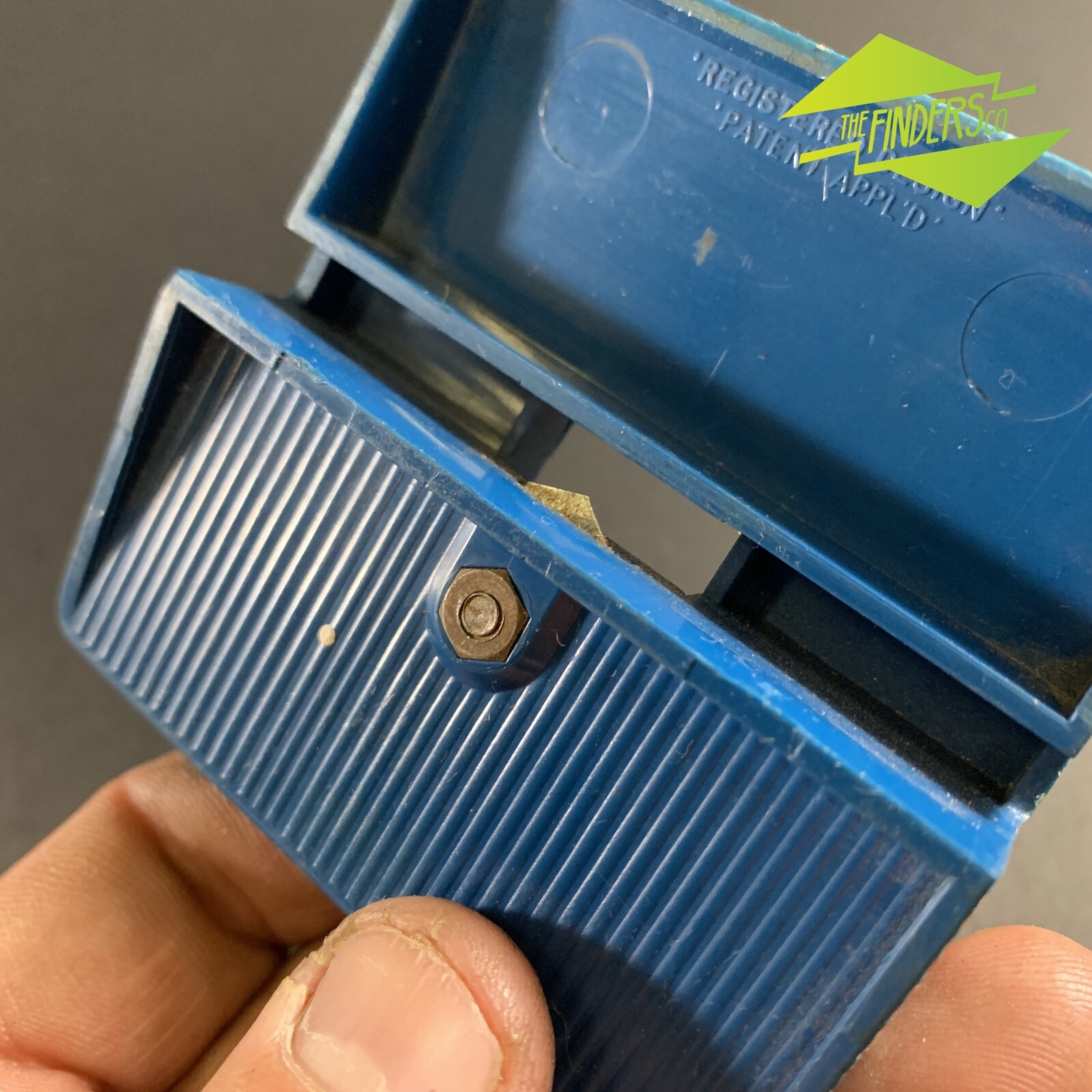 LOT X2 VINTAGE 'PLASPLUGS' LAMINATED & IRONON EDGE TRIMMERS BENCH