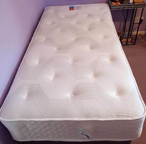 Single Slumberland Mattress For Sale, White, Extra Firm. - Picture 5 of 10