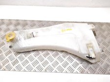 Isuzu Rodeo washer bottle reservoir with pump 2.5 TD 2012