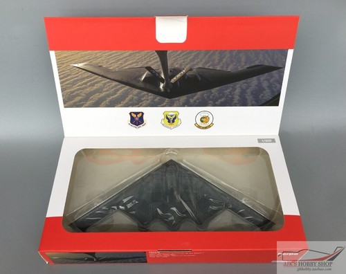 Herpa 1/200 U.S. Army B-2A Stealth Bomber American Spirit 558648 static model - Picture 11 of 12