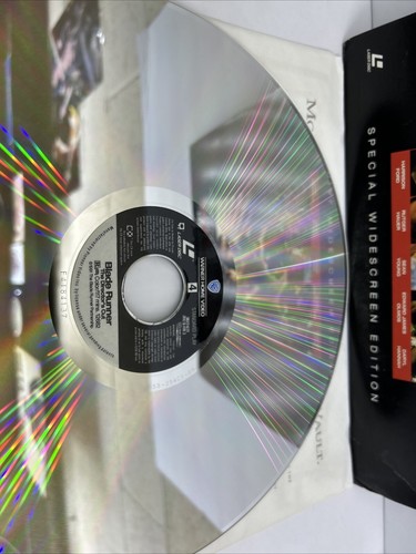 Blade Runner The Director's Cut Laserdisc- Special Widescreen Edition - Picture 18 of 18