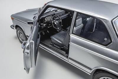 京商GTspiritGTSRWB993 1/18 Kyosho Original 1/18 BMW 2002 tii Silver KY8543S From Japan
