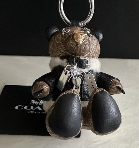NWT COACH SIGNATURE BEAR WITH MOTO LEATHER JACKET BAG CHARM C1677 - Afbeelding 8 van 12