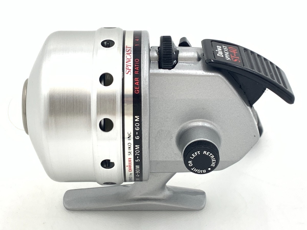 Daiwa　SPINGAST40DX Daiwa Spincast ST40 Spinning Reel FISHING CASTING good