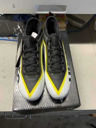 Umbro Pivot Soccer Baseball Sport Cleat Youth White/Yellow/Black New in Box - Picture 13 of 18