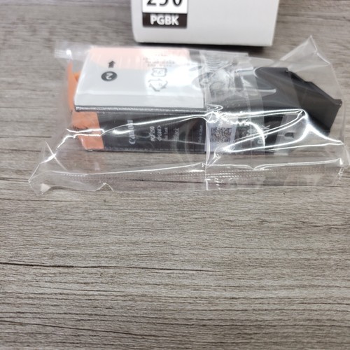 2x Genuine Canon PGI-250PGBK Black Ink Cartridge For PIXMA New Sealed - Photo 2/6