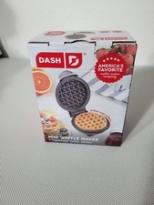 Dash DMW001WH Small Non-Stick Waffles Maker - White