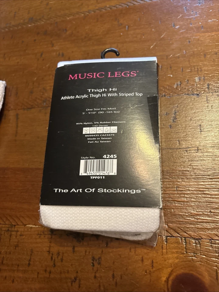 Conjunto de tres calcetines de asiento Mullins y muslos altos Foto 3 de 4