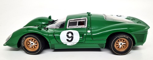 Eagle 1/18 Ferrari 330 P4 SPA Francorchamps 1967 #9 Diecast Model Car - Picture 5 of 12