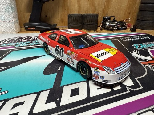 LOOSE 1/24 NASCAR Die-Cast - Picture 17 of 18