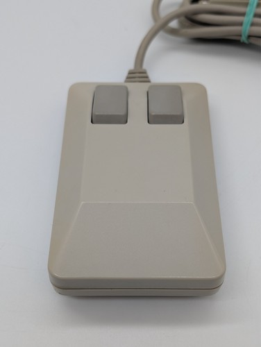 Souris Commodore Tank (original, pour tous AMIGA) -clair, blanc, propre 1️⃣0️⃣0️⃣ ✔️🆗 - Photo 2/5