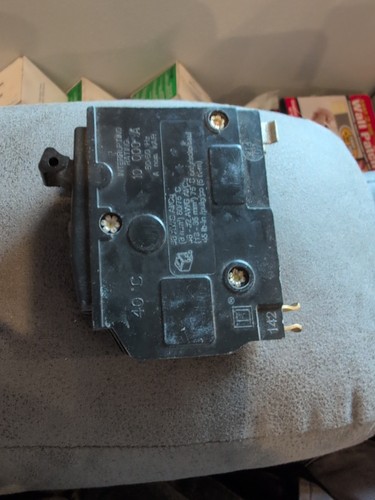 Interruttore Miniatura D QO250 USATO Quadrato 50 AMP, 2 Poli, 120/240 VAC - Foto 4 di 5