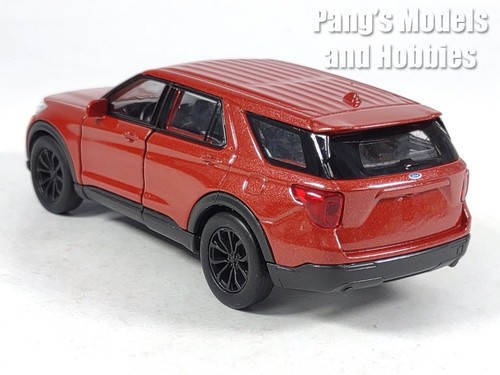 4.75 Inch 2023 Ford Explorer 1/42 Scale Diecast Model by Welly - RED - Picture 9 of 10
