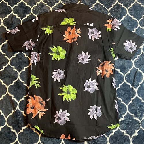 Matix Black Short Sleeve Button Up Floral Print Size Small Men's - Picture 4 of 6