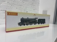 Hornby R2922 - GRIMSBY TOWN - BR 4-6-0 Class B17 - NEW