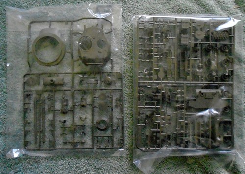 Tamiya (35322) M1 Super Sherman Israeli Tank M1 Super Sherman in 1:35 Scale - Picture 6 of 7