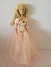 Barbie Mattel 2004 Princess & The Pauper Anneliese Singing Doll